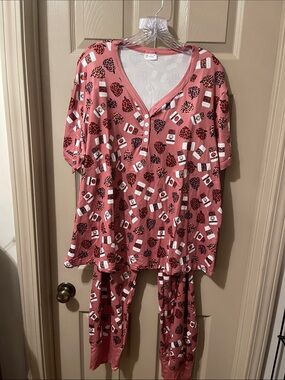 3x, New Shirley & Stone Mauve Printed Pajama Set with cups and pumpkins